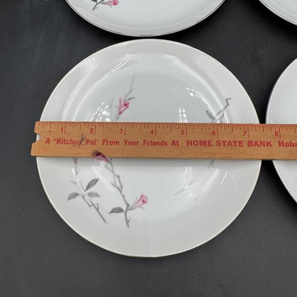 Salad Plates in Cherry Blossom by Fine China of Japan Set of 4 - Picture 6 of 7